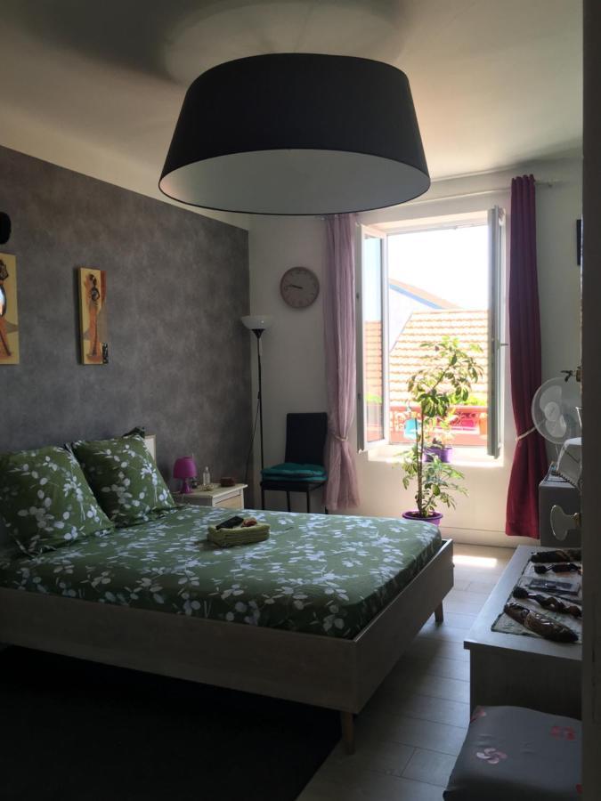 Apartmán Belle Chambre Au Coeur De Bayonne Exteriér fotografie